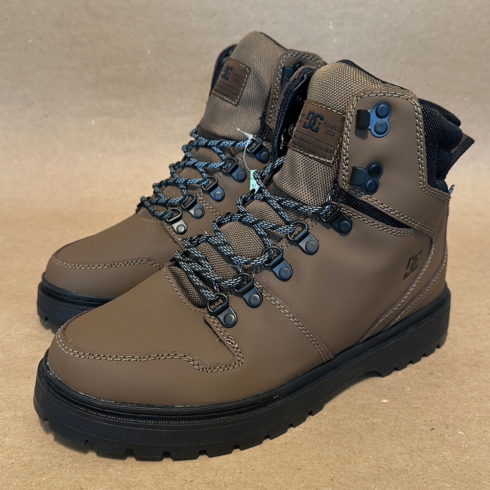 DC Shoes Men's Peary TR Dark Chocolate Hiking Boots